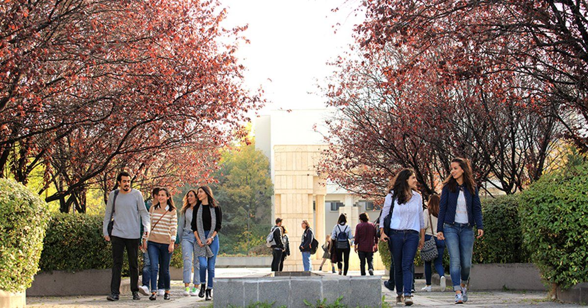 Yabancı öğrenciler için ikamet izni — kayıttan mezuniyete süreç