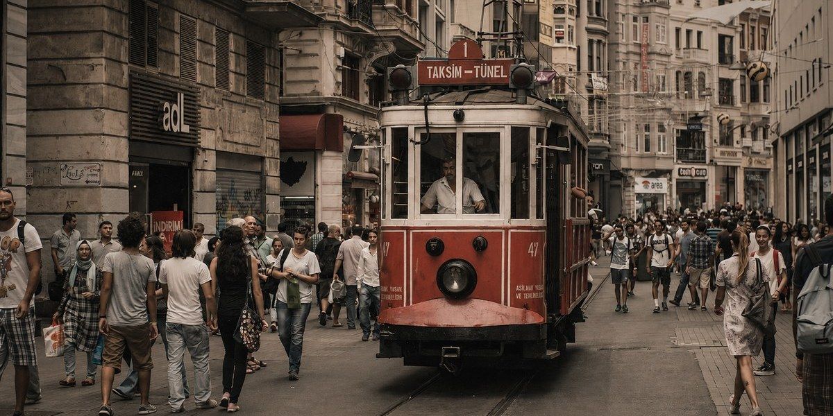 Ukraynalı vatandaşlar için Türkiye'de oturma, çalışma ve vatandaşlık rehberi