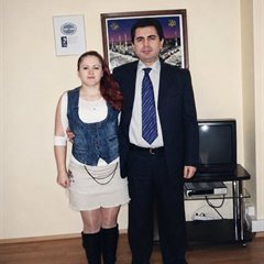 Eşi Jale Snejana Vural ile birlikte